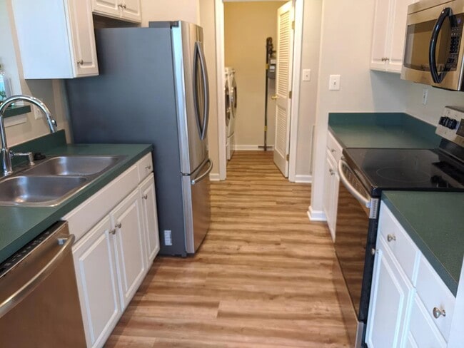 Building Photo - 25910 Ridge Manor Dr