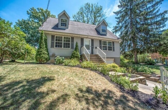 DELHI - Spacious 3 bed 2 bath on quiet street - DELHI - Spacious 3 bed 2 bath on quiet street House