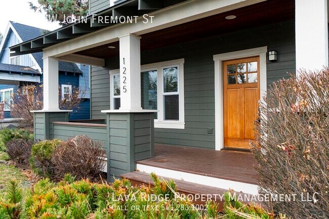 Building Photo - 1225 NW John Fremont St