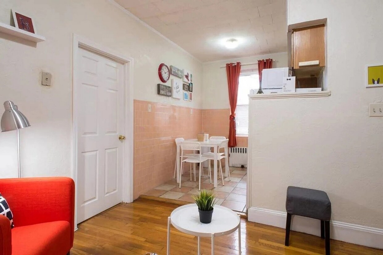 Foto principal - 126 Warren St