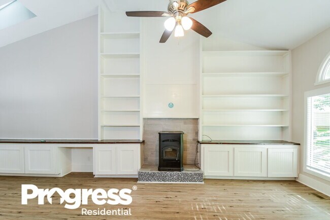 Building Photo - 310 Berwick Ct