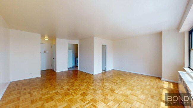 Foto del edificio - 399 E 72nd St