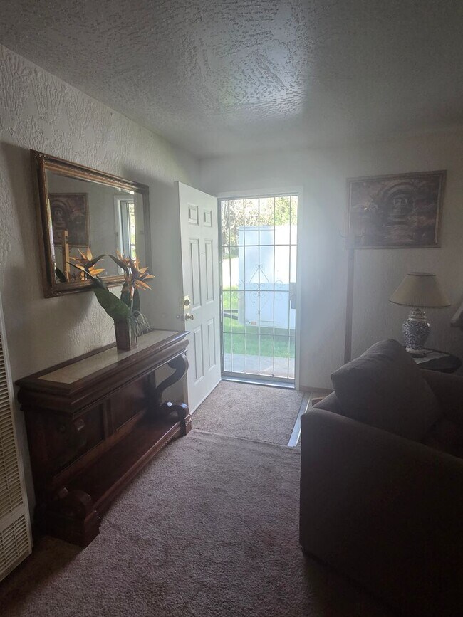 Foto del edificio - Historic Columbia Home Available for Flexible Lease Terms