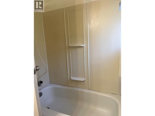 Photo du bâtiment - 58 W 39th Ave