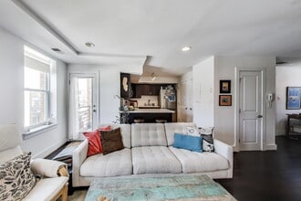 Building Photo - 1461 Girard St NW