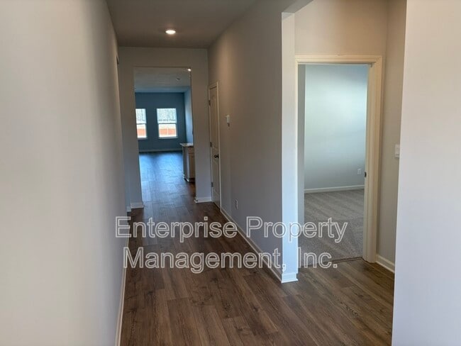 Foto del edificio - 80 Burr Oak Cv