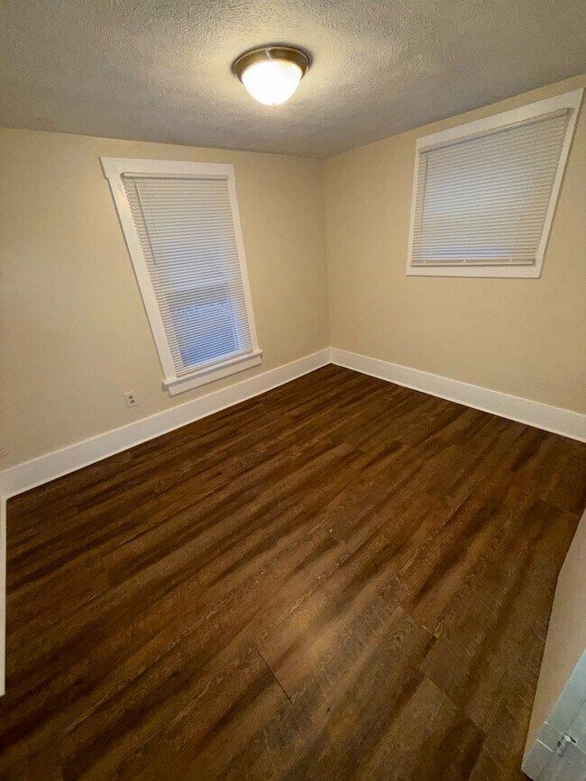 Foto del edificio - 2222 12th St SW