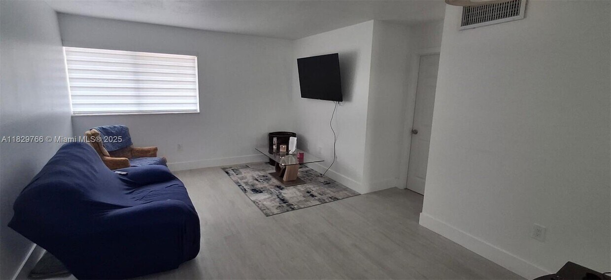 Primary Photo - 2775 W 62nd St