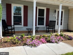 Building Photo - 413 Forest Ct