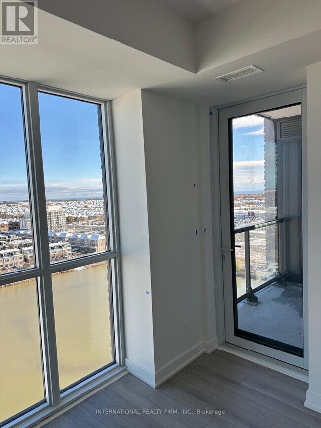 Photo du bâtiment - 3071 Trafalgar Rd