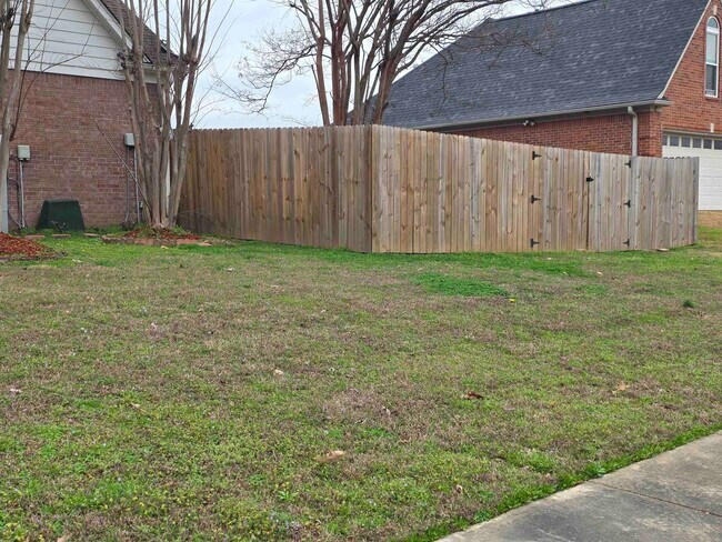 Building Photo - 8156 Old Brownsville Rd