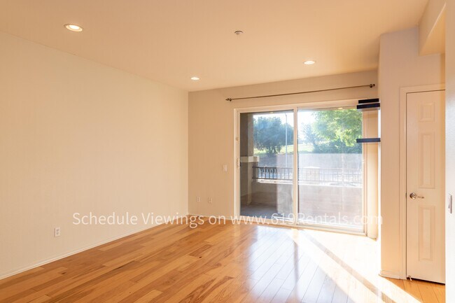 Building Photo - Beautiful 2 Bedroom, 2 Bath Condo with Garage