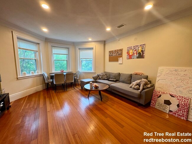 Photo - 1616 Beacon St Apartment