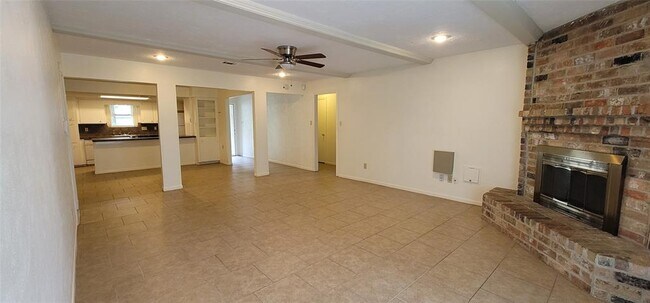 Building Photo - 2030 Little Cedar Dr