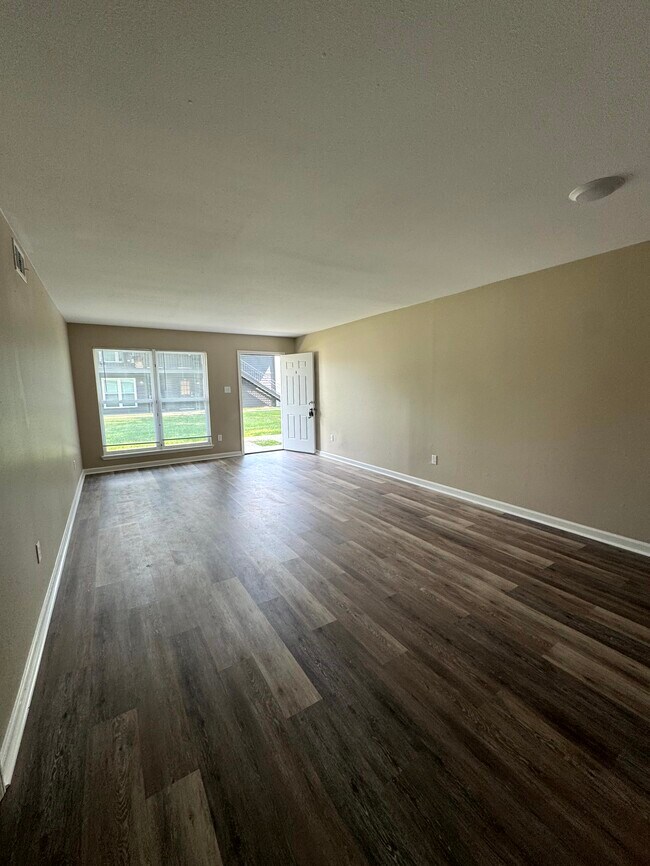 Foto del edificio - 1634 Clear Lake Ave