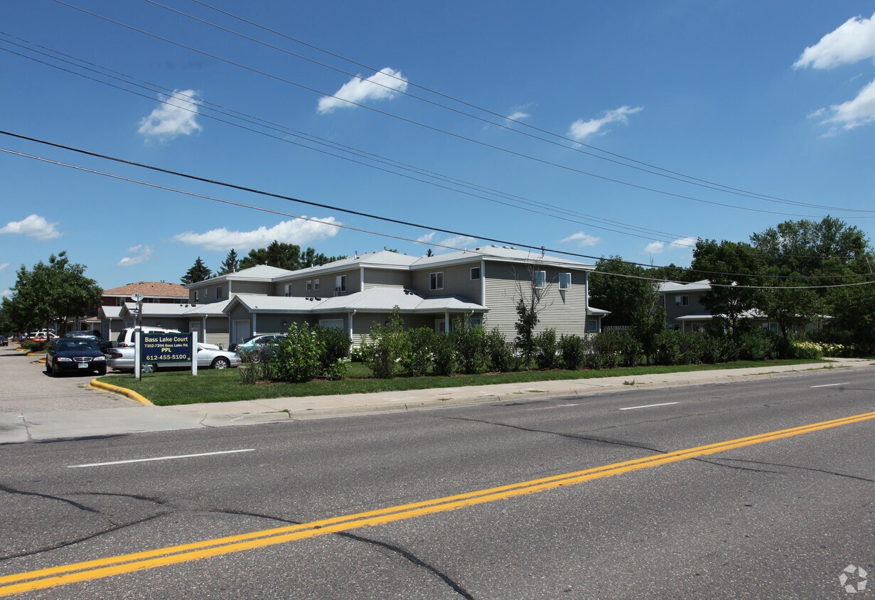 Bass ¡Lake Court Townhomes - Bass Lake Court Townhomes