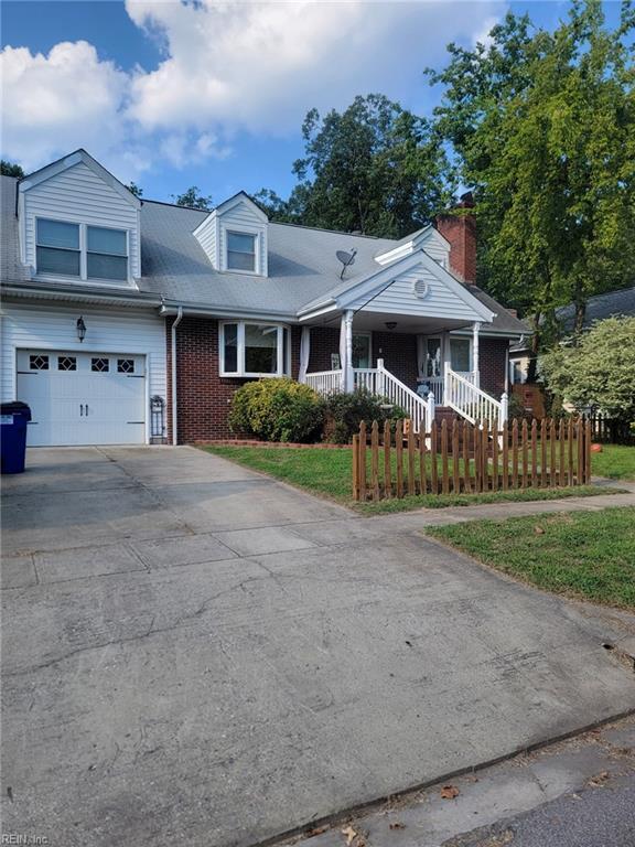 Primary Photo - 1324 Milton St
