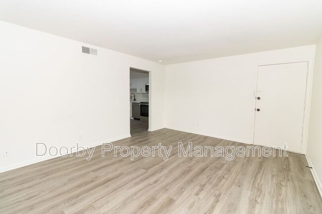 Foto del edificio - 513 Donaldson Rd