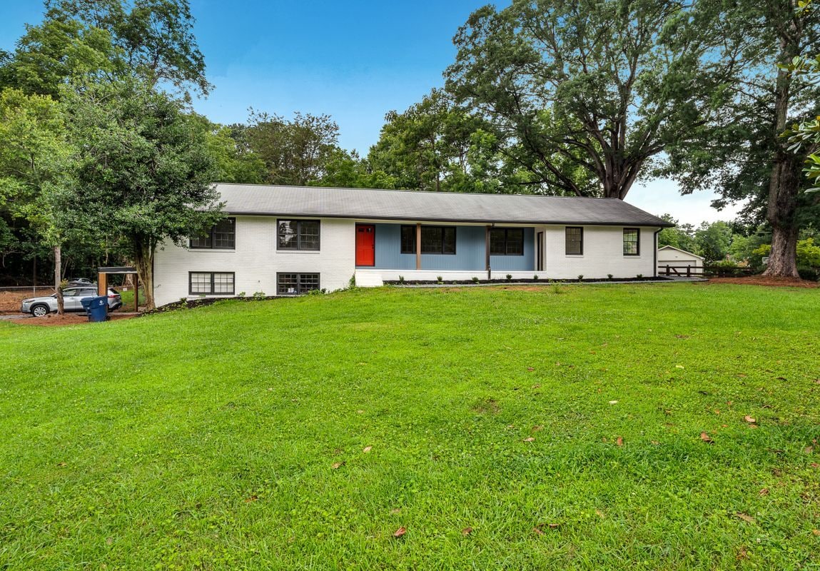 Primary Photo - 2371 Holly Springs Rd
