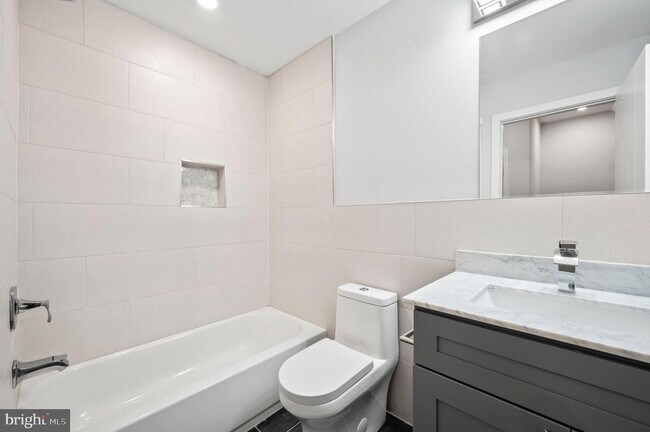 Foto del edificio - 2156 N 8th St