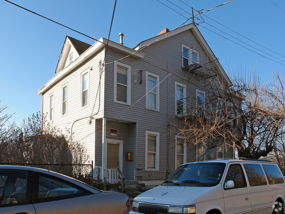 Primary Photo - 1637-1639 Tremont Ave