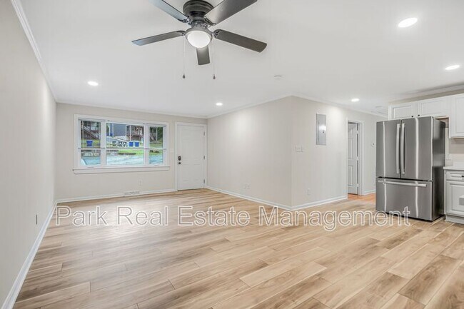 Foto del edificio - 221 Howell St