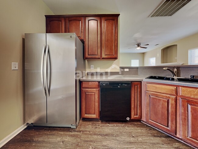 Building Photo - 503 Sparkleberry Ln