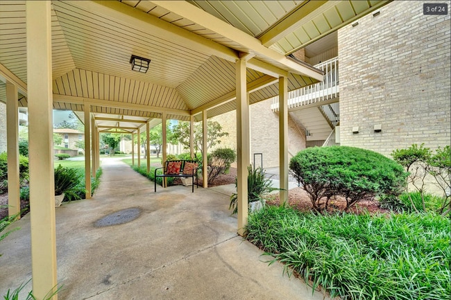 Building Photo - 5260 Crossbow Cir