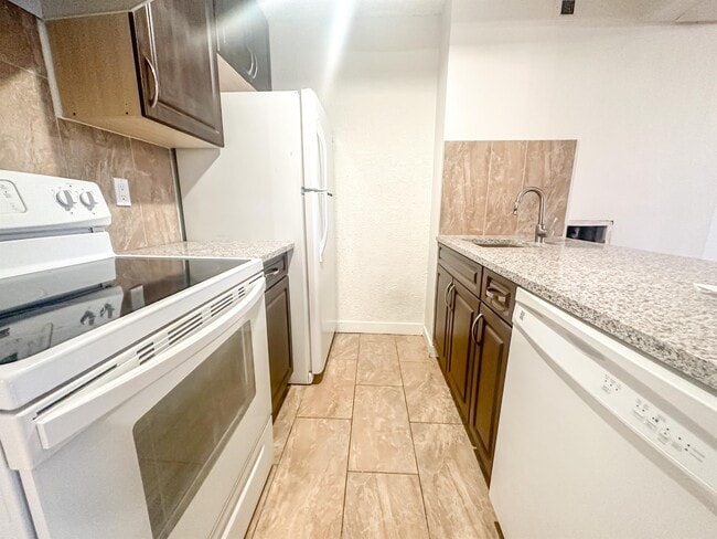 Photo du bâtiment - 221-226 6 Ave SE