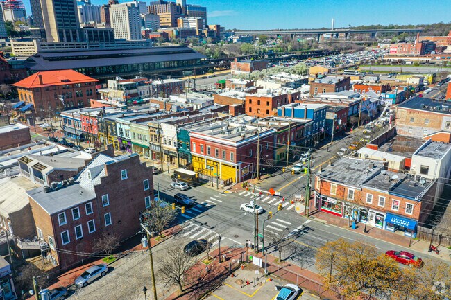 Building Photo - The Flats at Walnut Alley
