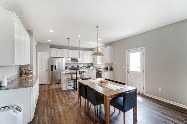 Building Photo - 6407 Low Tide Wy