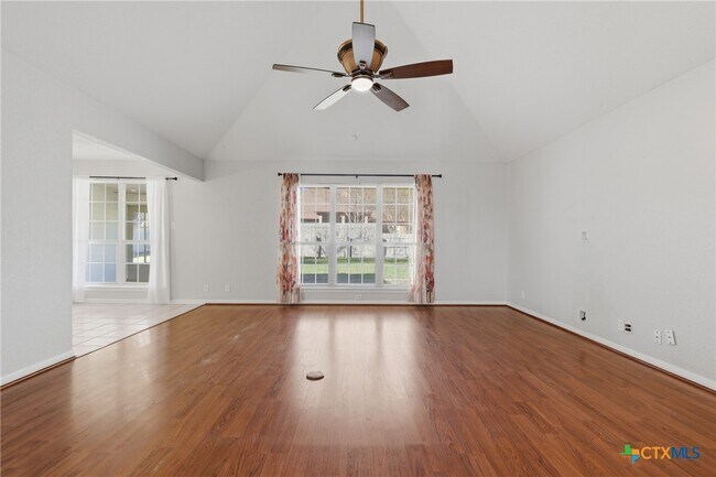 Foto del edificio - 1174 Vista Bonita