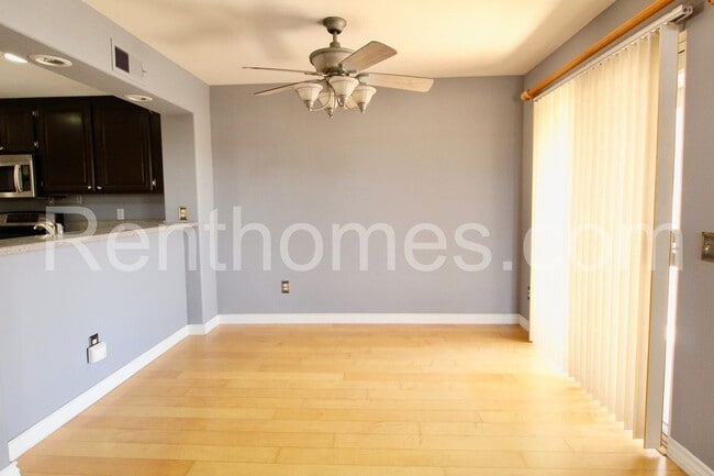 Building Photo - 12818 Carriage Heights Way