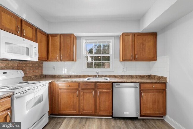 Foto del edificio - 8511 Westover Ct