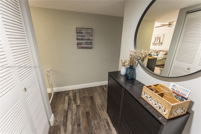 Foto del edificio - 8810 SW 132nd Pl