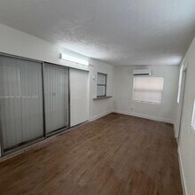 Building Photo - 3932 NW 39th Ave