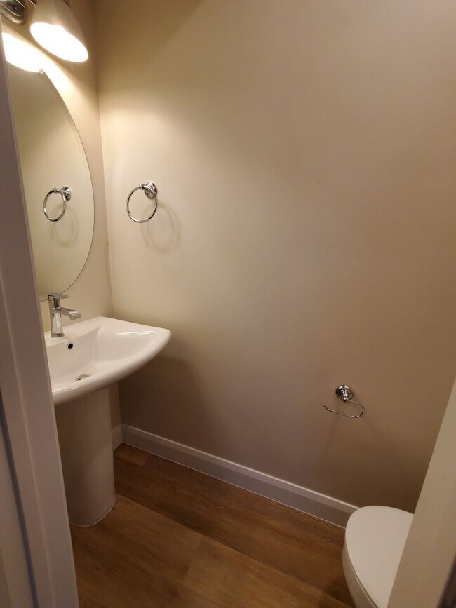 Foto del edificio - 4 Bed 2.5 Bath in Crescent Hills subdivision