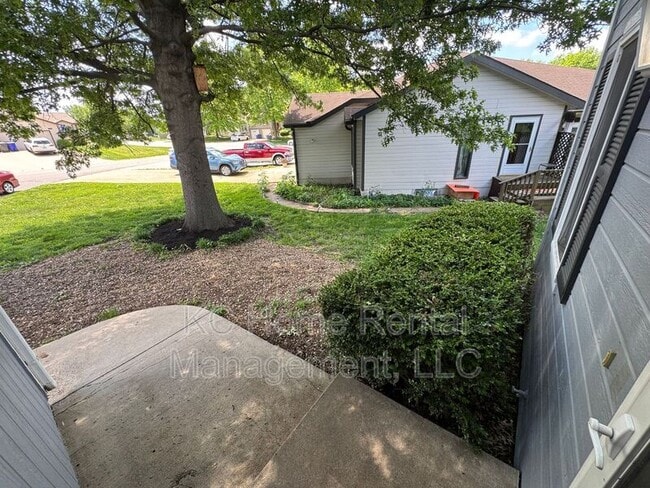 Building Photo - 1384 N Ridge Pkwy