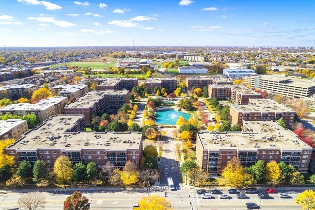 Foto del edificio - 6400 W Berteau Ave