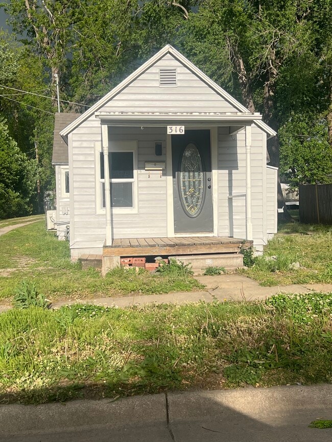 Foto del edificio - 316 S Plum St