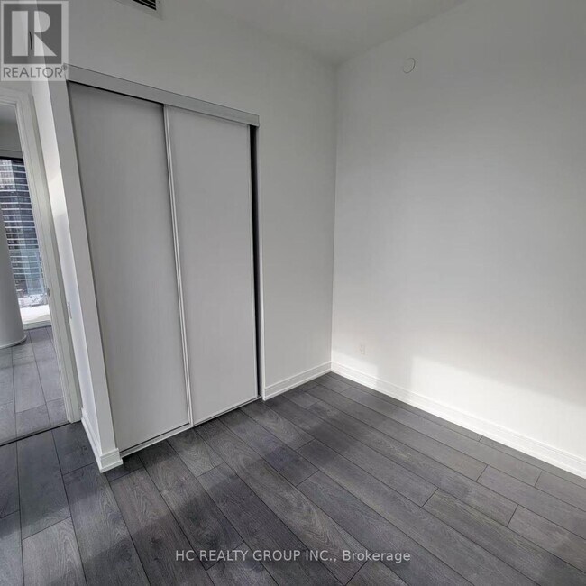 Building Photo - 3 Gloucester St