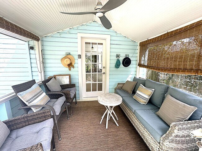 Foto del edificio - GULFPORT FURN. COTTAGE 2/2 EIGHT MONTH RENTAL MAY 1, 2026-JAN. 3, 2027