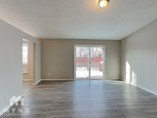 Foto del edificio - 5746 Prestonwood Dr