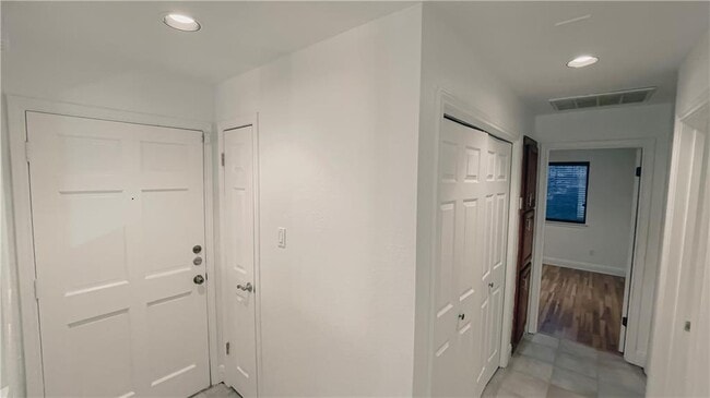 Building Photo - 8200 Neely Dr