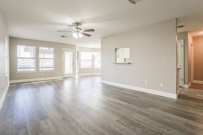 Foto del edificio - 809 Bushmills Ct