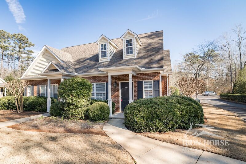 Primary Photo - 1305 Cedar Shoals Dr