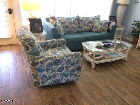 Foto del edificio - 17690 Front Beach Rd