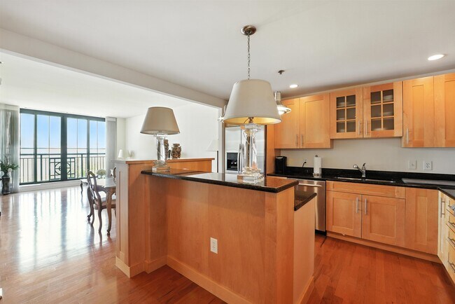 Foto del edificio - 1025 Maxwell Ln