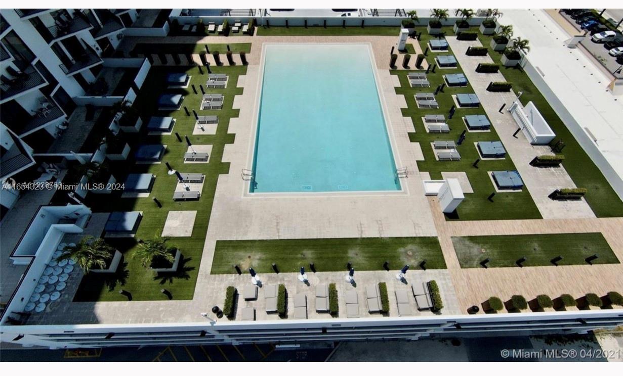 Foto principal - 5300 Paseo Blvd