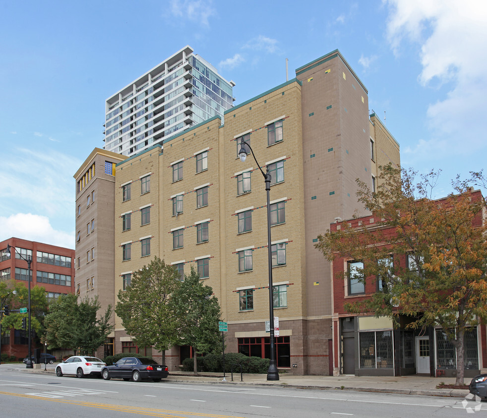 Studios at 1801 S Wabash - Apartments in Chicago, IL | Apartments.com